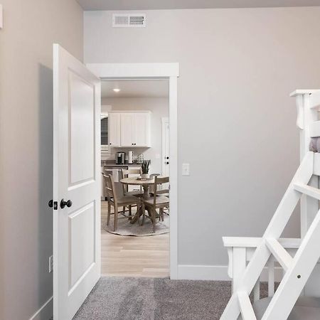 Charming 3-Bedroom In Vibrant New Neighborhood بيلنغز المظهر الخارجي الصورة